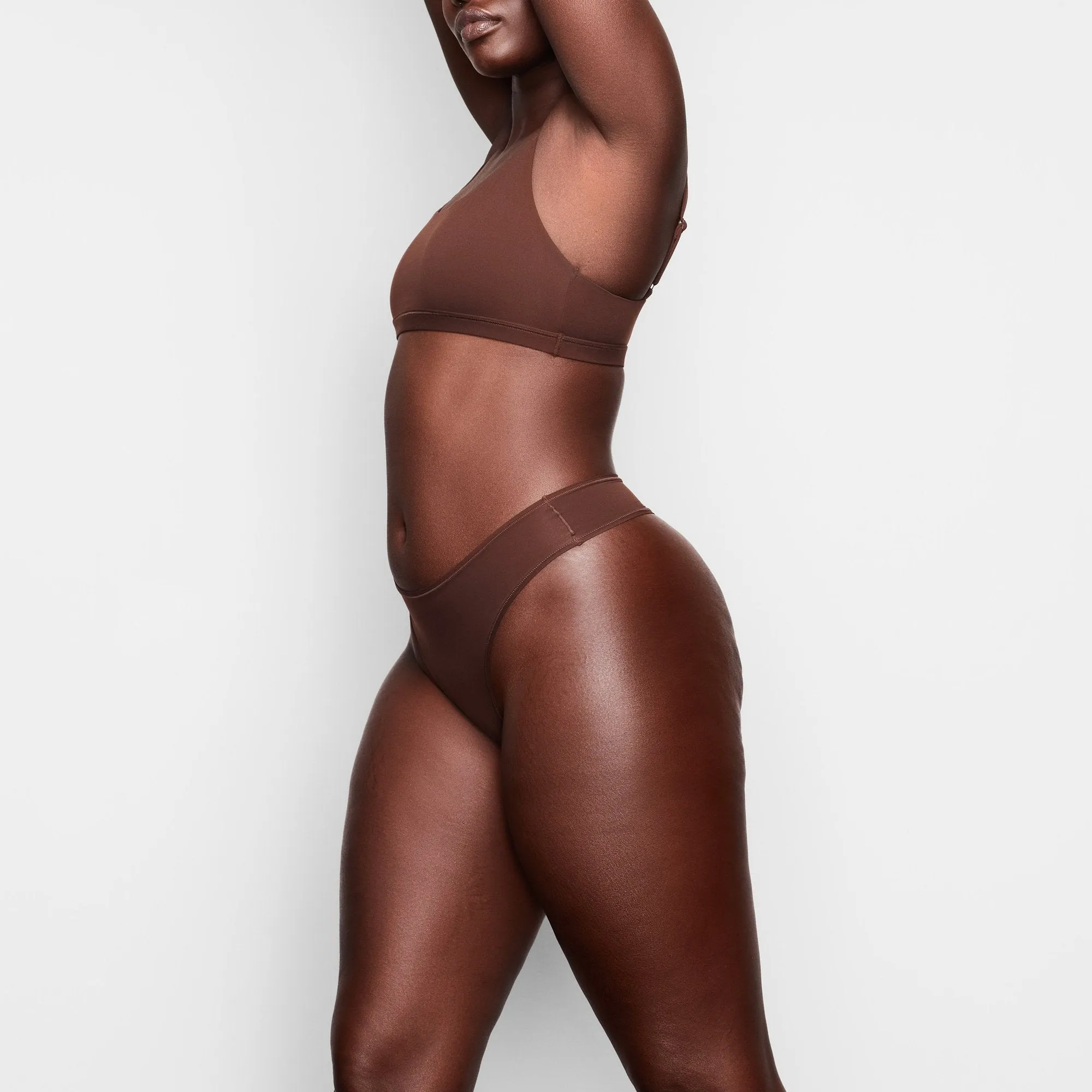 FITS EVERYBODY SCOOP NECK BRA | COCOA